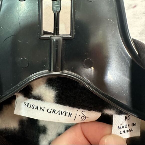 Susan Graver medium black & white vest - Picture 2 of 5